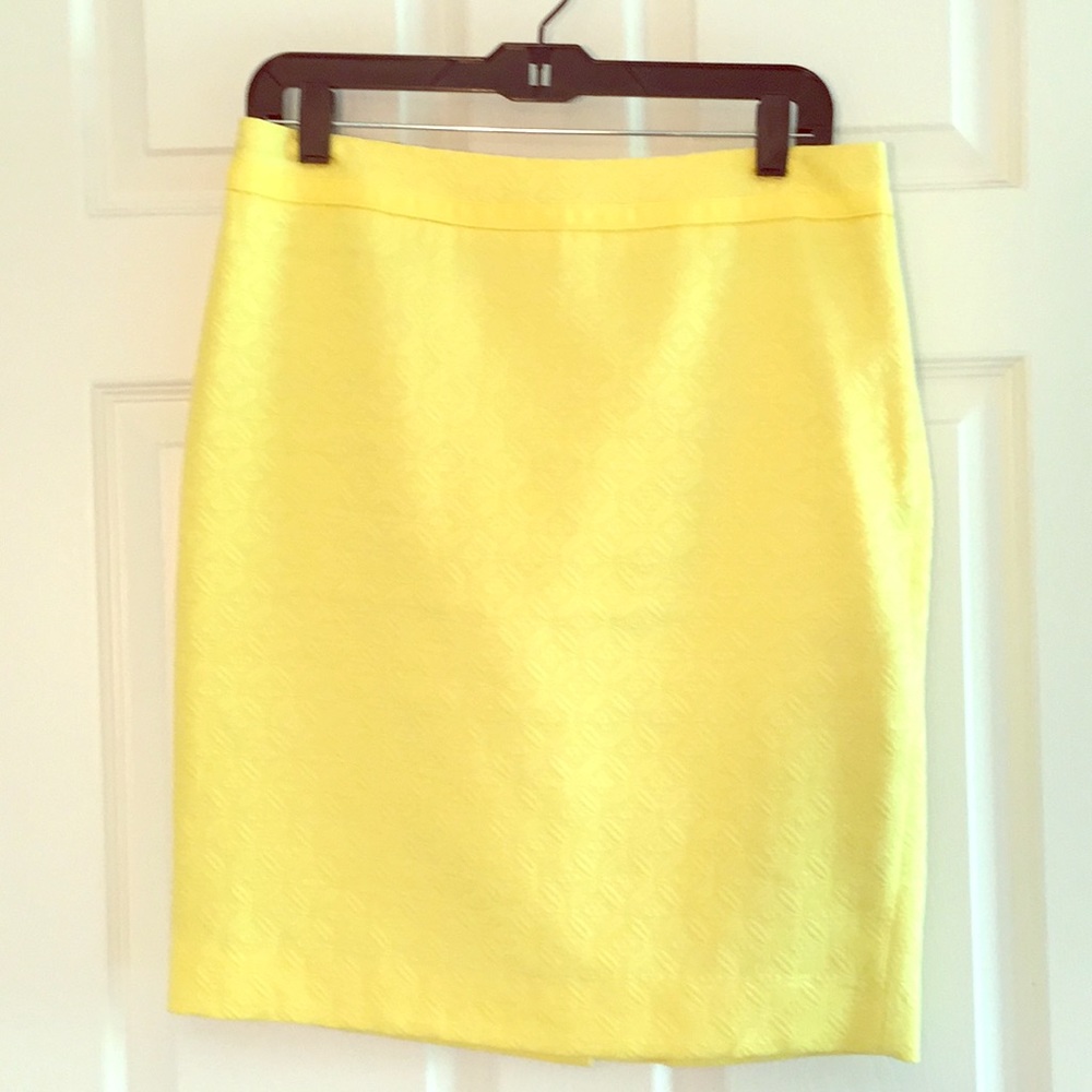 Sunshine yellow pencil skirt